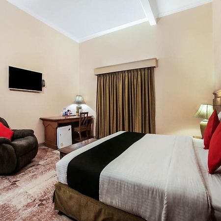 Capital O 10953 Dayal Lodge - A Boutique Hotel Agra  Exterior photo