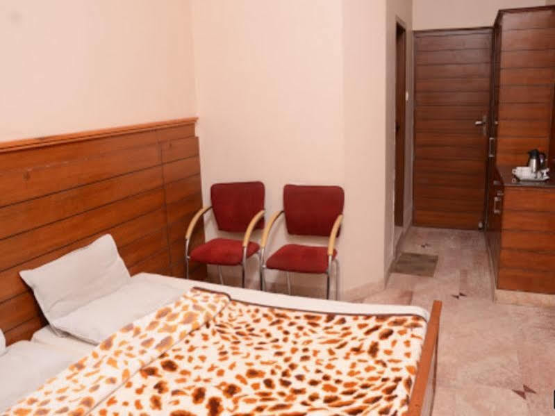 Capital O 10953 Dayal Lodge - A Boutique Hotel Agra  Exterior photo