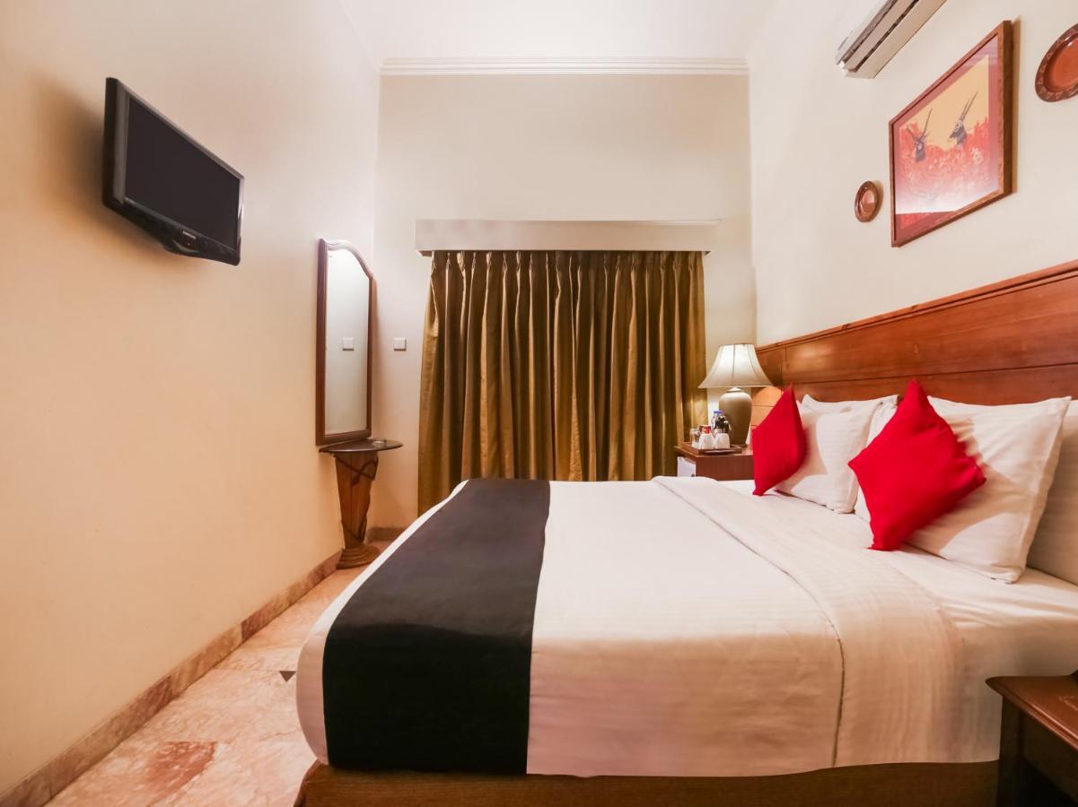Capital O 10953 Dayal Lodge - A Boutique Hotel Agra  Exterior photo